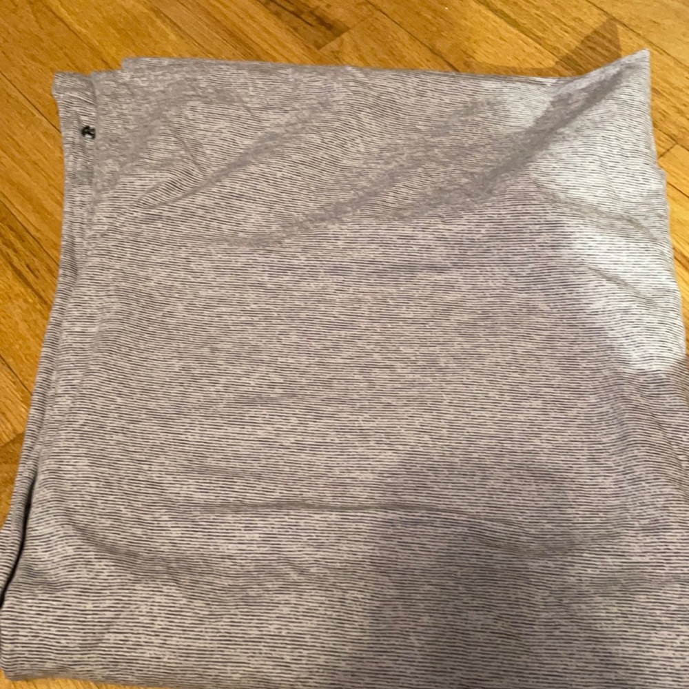 Lululemon Vinyasa Scarf whit/lavender. Like new.